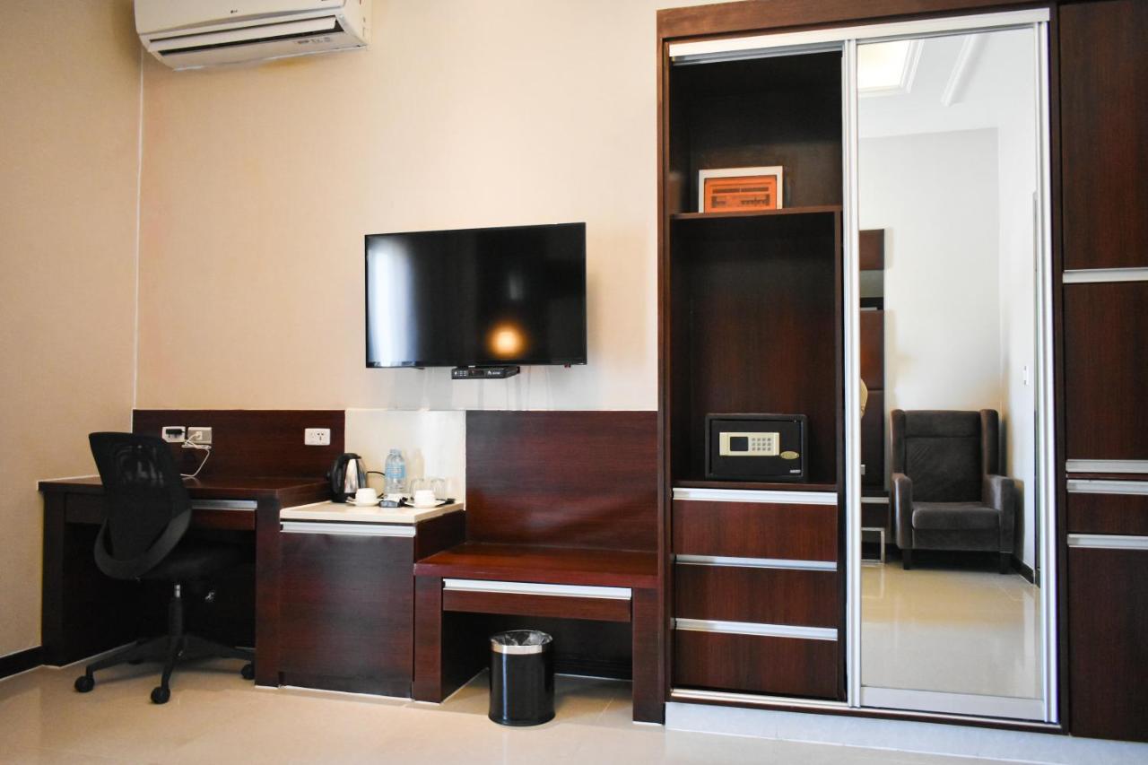 Mg Grand Hotel Olongapo Extérieur photo