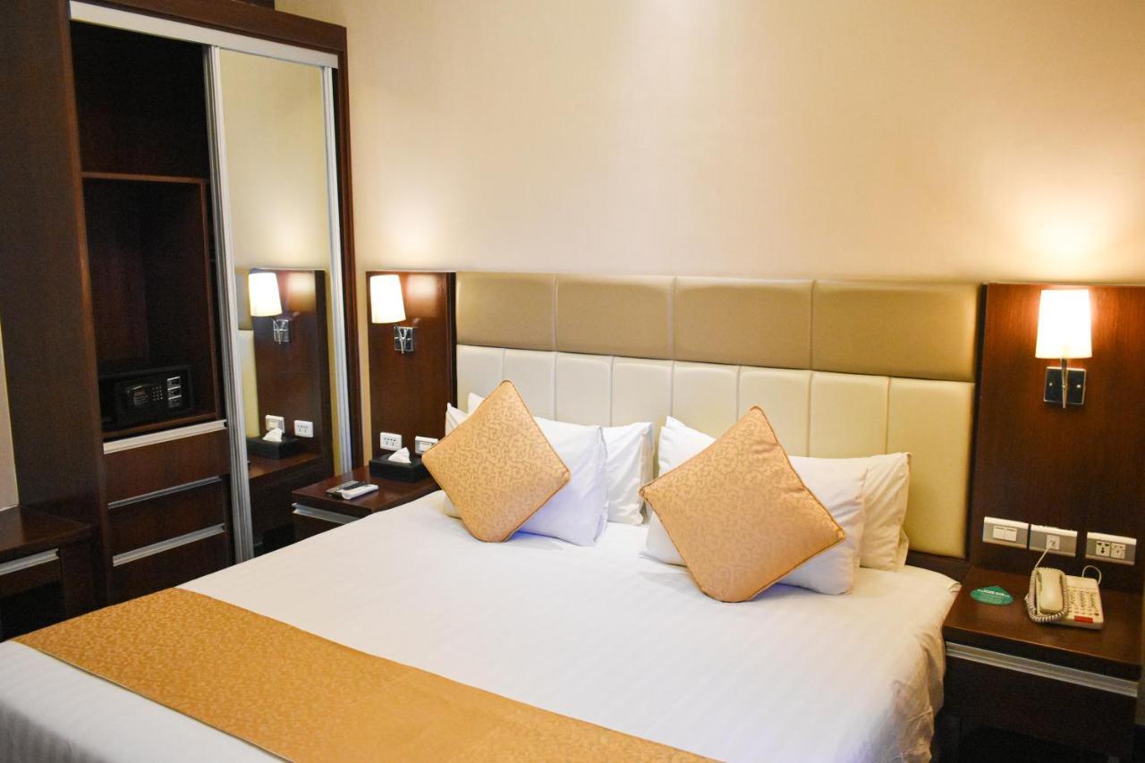Mg Grand Hotel Olongapo Extérieur photo