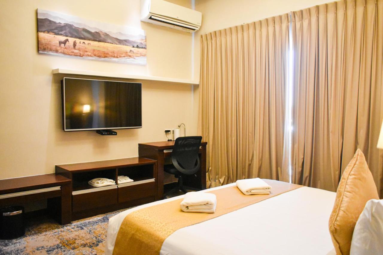 Mg Grand Hotel Olongapo Extérieur photo